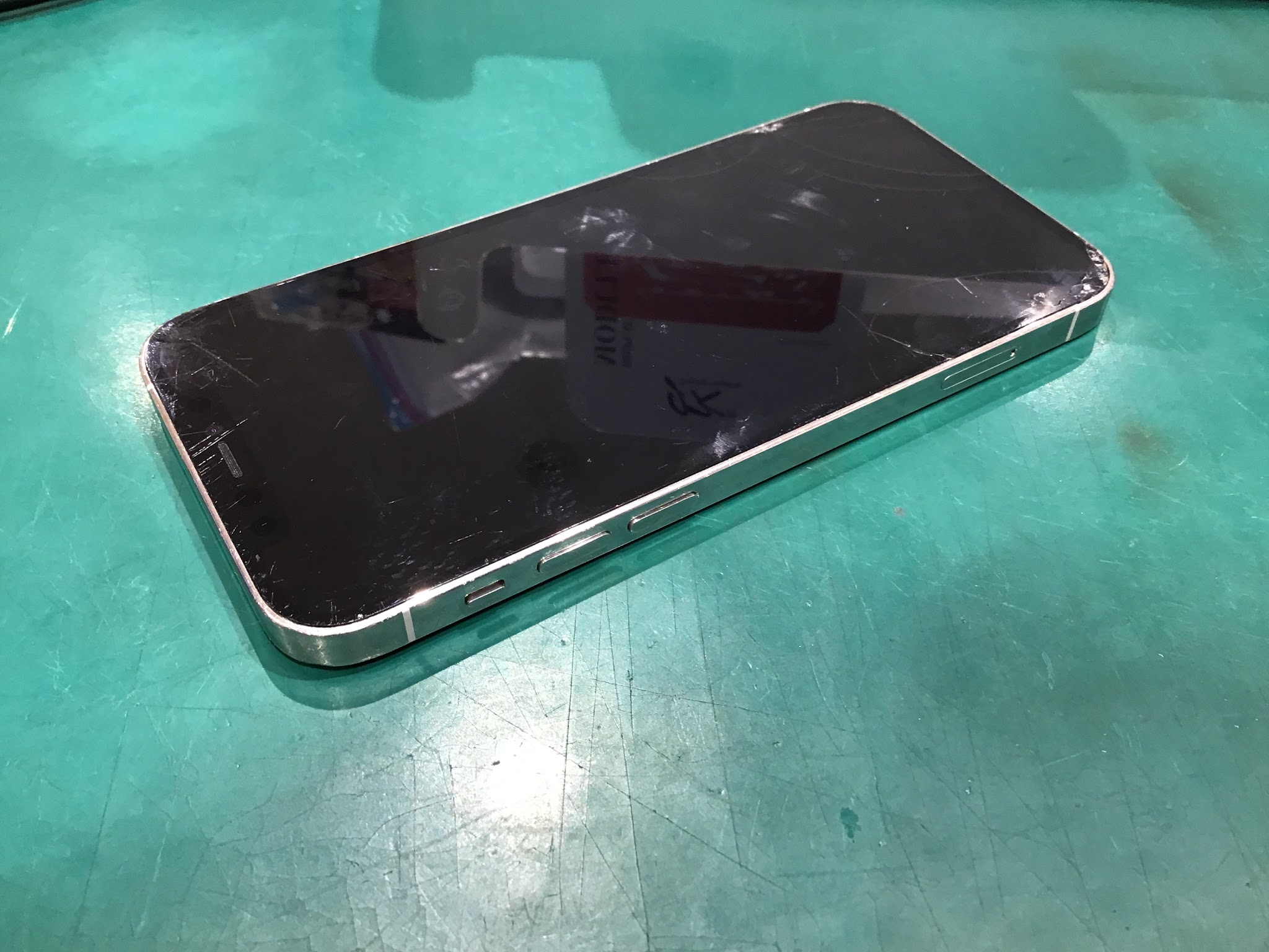 iPhone12Proの画面交換を承りました！【スマホ修理工房丸井錦糸町店】